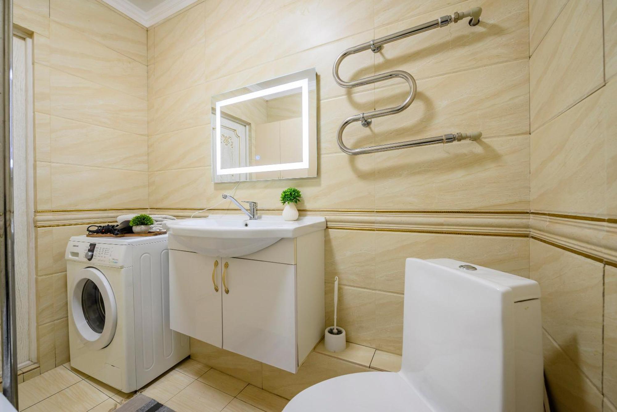 дома - двухкомнатная в историческом центре Apartment Almaty