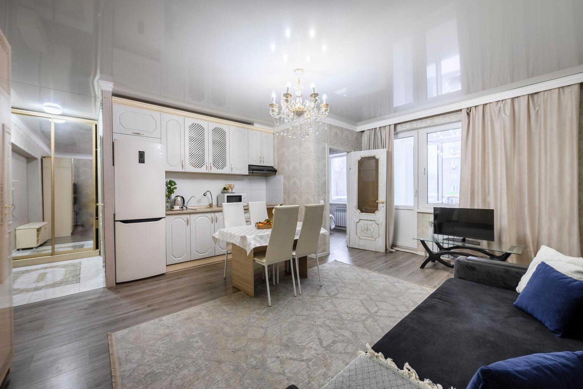 дома - двухкомнатная в историческом центре Apartment *